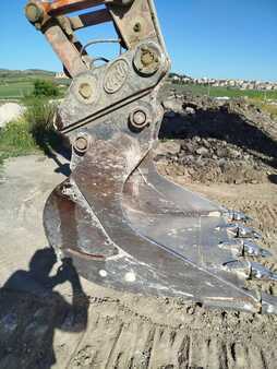 Hitachi ZX210LCN-3