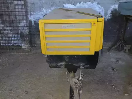 Kompresszor 1998 Atlas Copco XAS46 (3)