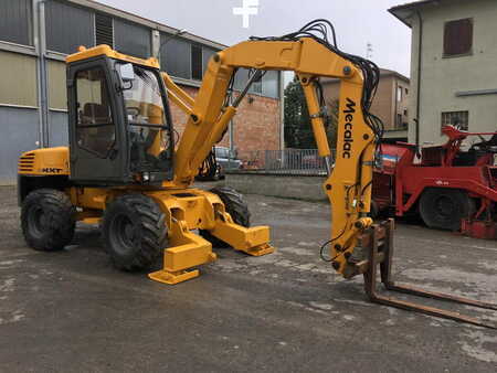 Escavatori gommati 1997 Mecalac 12MXT (8)