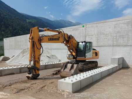 Kettenbagger 2010 Liebherr R916LC-LITRONIC (1)