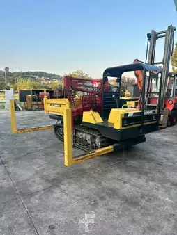 Tombereau sur chenilles 2007 Yanmar C30R (10)