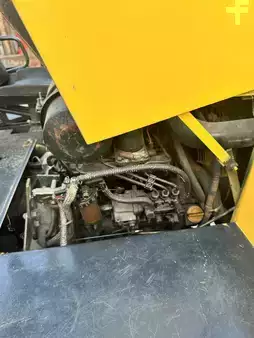 Tombereau sur chenilles 2007 Yanmar C30R (16)