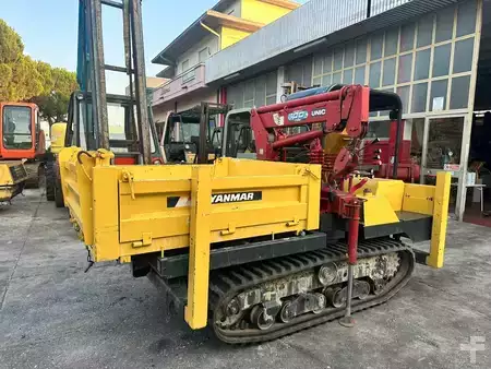 Tombereau sur chenilles 2007 Yanmar C30R (4)