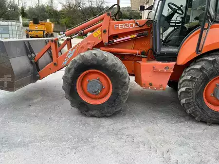 Rigid Backhoe Loader 1998 Fiat-Hitachi FB200-4PS (5)