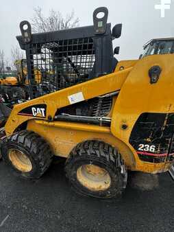 Ładowarki kompaktowe 2002 Caterpillar 262D (3)