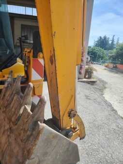 Rigid Backhoe Loader 2004 JCB 2CX (5)