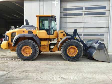 Kolové nakladače 2015 Volvo L110H (3)