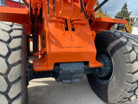 Chargeuse sur pneus 2012 Doosan DL250 (3)