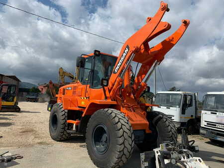 Chargeuse sur pneus 2012 Doosan DL250 (5)