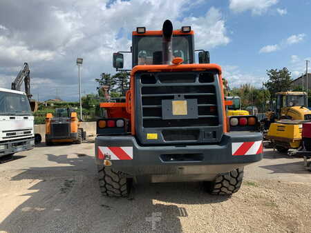 Chargeuse sur pneus 2012 Doosan DL250 (7)