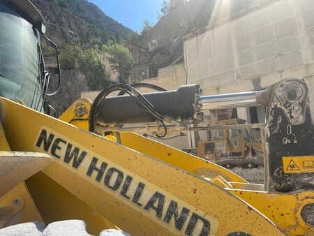 New Holland Construction W190B