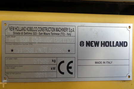 Rupsgraafmachines 2011 New Holland Construction E485B (16)