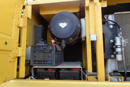 Rupsgraafmachines 2011 New Holland Construction E485B (8)