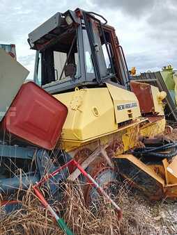 New Holland Construction D180