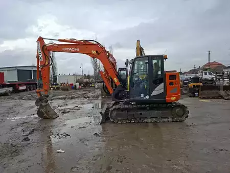 Annet 2019 Hitachi ZX85USB-6 (1)