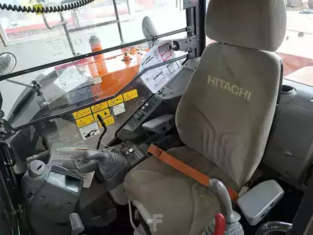 Annet 2019 Hitachi ZX85USB-6 (4)
