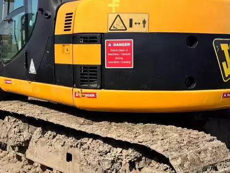 Escavatori cingolati 2008 JCB JZ140LC (6)
