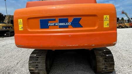 Fiat-Kobelco E215