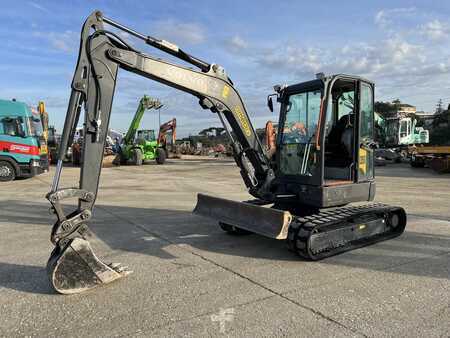 Mini kotrógép 2023 Volvo ECR50F (1)