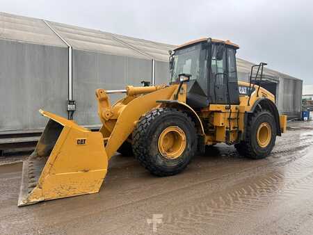 Kolové nakladače 2011 Caterpillar 962H (1)