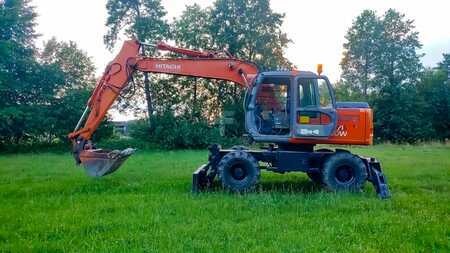 Escavatori gommati 2005 Hitachi ZX130W (3)