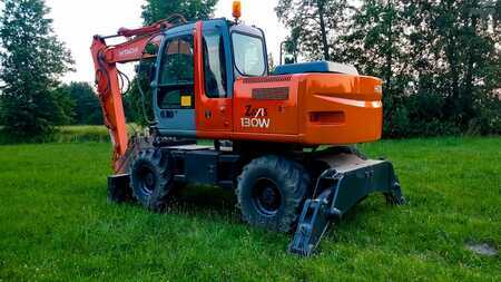 Escavatori gommati 2005 Hitachi ZX130W (4)