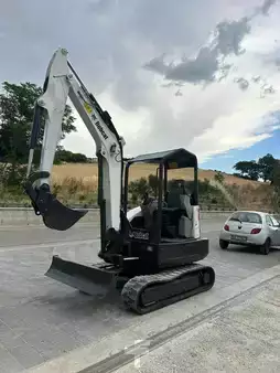 Mini excavators 2019 Bobcat E32 (1)