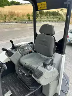 Mini excavators 2019 Bobcat E32 (5)