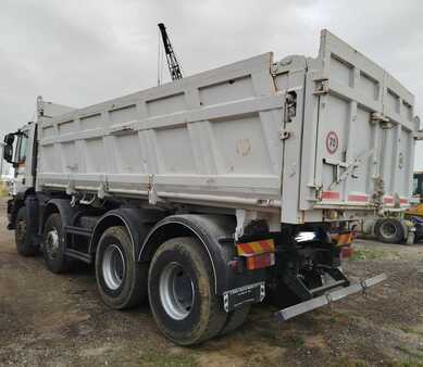 Camión 2010 Iveco 450 (3)