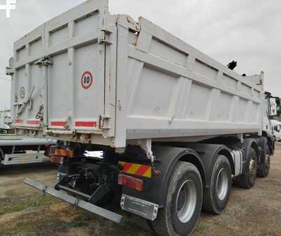 Camión 2010 Iveco 450 (4)