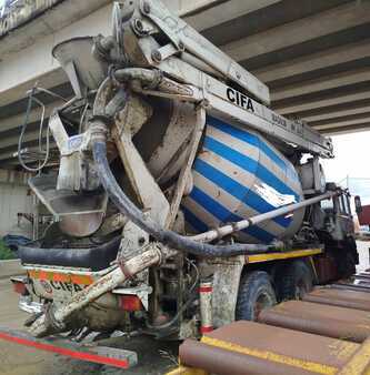 Truck Concrete pumping 1990 Iveco 330.30 Turbo (3)