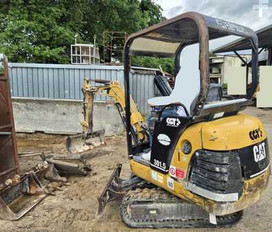 Mini pelle 1901 Caterpillar 301.5 (2)