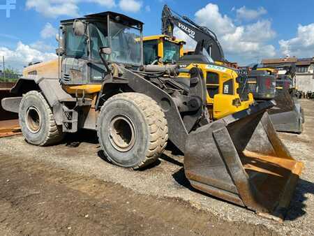 Pyöräkuormaajat 2012 JCB 457ZX (3)