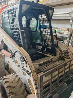 Kompakt rakodó 2004 Bobcat S175 (2)