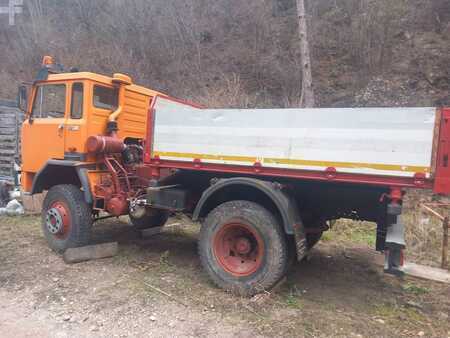 Náklaďák 1985 Iveco PC90 (2)