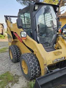 Ładowarki kompaktowe 2006 Caterpillar 272C (2)