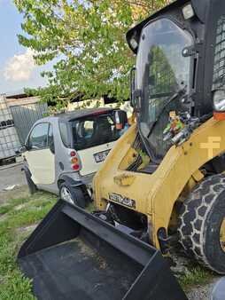 Ładowarki kompaktowe 2006 Caterpillar 272C (3)