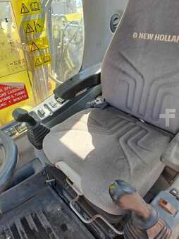 Pelle sur pneus 1901 New Holland Construction MH CITY (5)