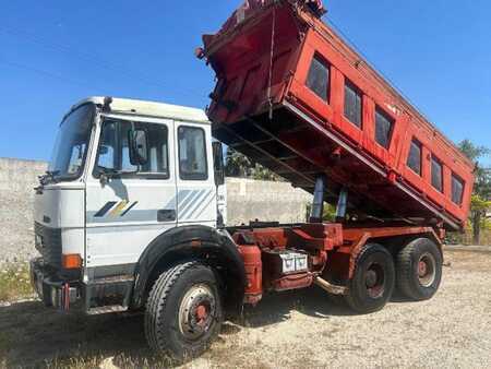 Lastebil 1991 Iveco 330-30 (1)
