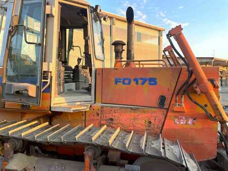 Bulldózerek 0 Fiat-Hitachi FD175 (5)