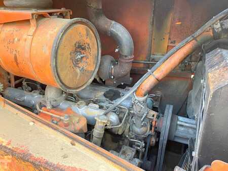Bulldózerek 0 Fiat-Hitachi FD175 (6)