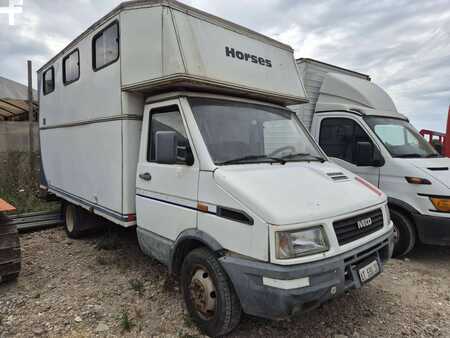 Náklaďák 1987 Iveco 49-10 (1)