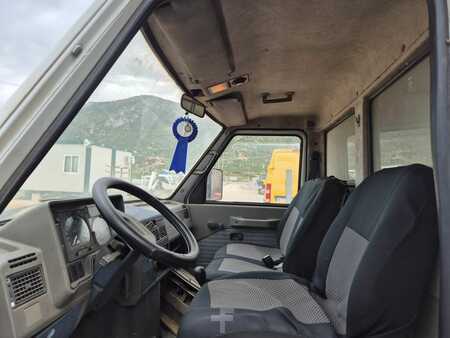 Náklaďák 1987 Iveco 49-10 (3)
