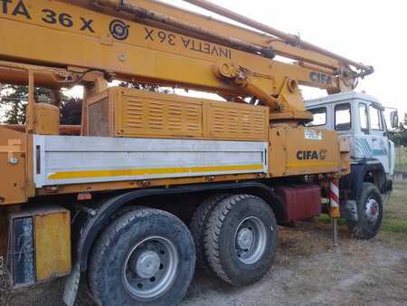 Čerpadla betonu 1992 Iveco Magirus 330 (4)