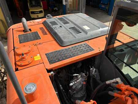 Escavadora de rastos 2011 Hitachi ZX210LCN-3 (10)