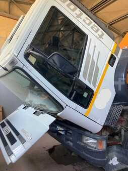 Lastbil 2001 Iveco 150E24 (2)