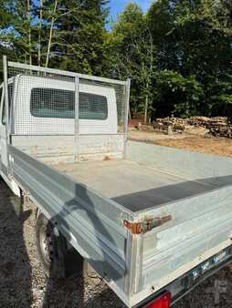 Lastkraftwagen 2006 Iveco 35-135 (5)
