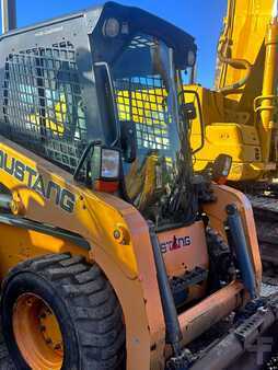 Cargadores compactas 2020 Mustang 2600R (10)