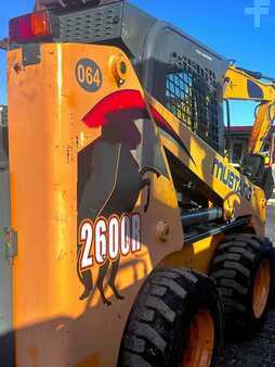 Cargadores compactas 2020 Mustang 2600R (5)