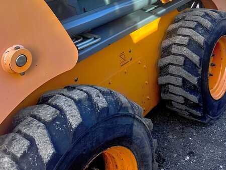 Cargadores compactas 2020 Mustang 2600R (6)